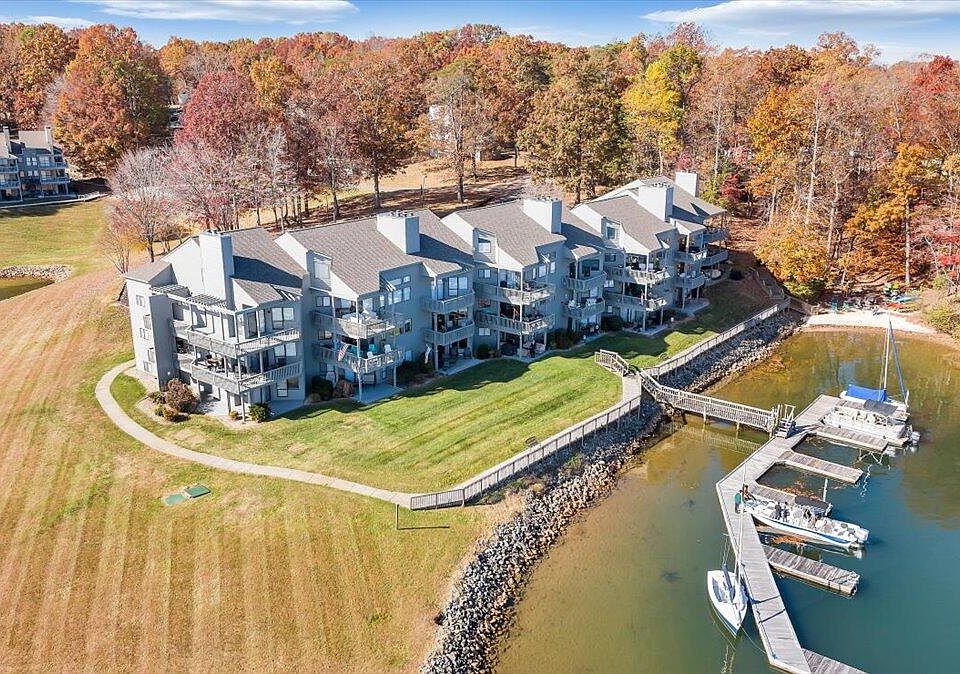 1st image of 65 Woodbridge Cir Unit 1109