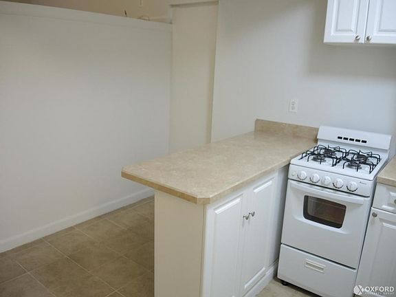 3rd image of 211 Thompson St APT 3L