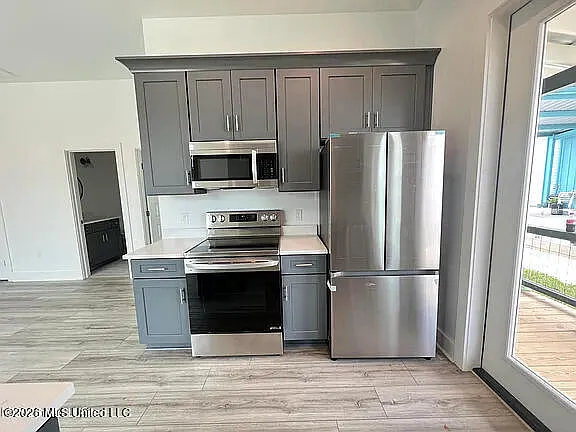 300 Seminary Dr #14 — Photo 13