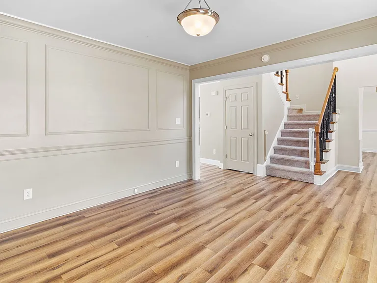5802 Rainsford Dr — Photo 8