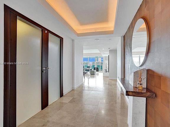 5th image of 3201 NE 183rd St APT 1504
