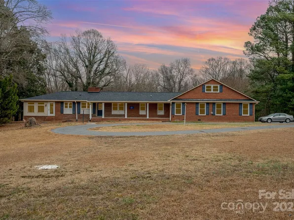 9330 Bellhaven Blvd, Charlotte, NC 28214