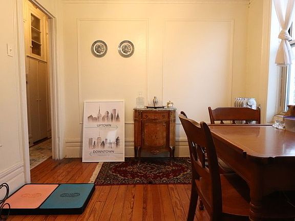 4th image of 682 Saint Johns Pl APT 3L