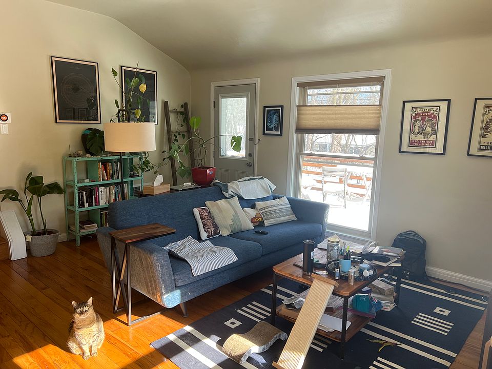 1st image of 3456 Richard St