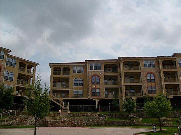2nd image of 2153 Portofino Dr