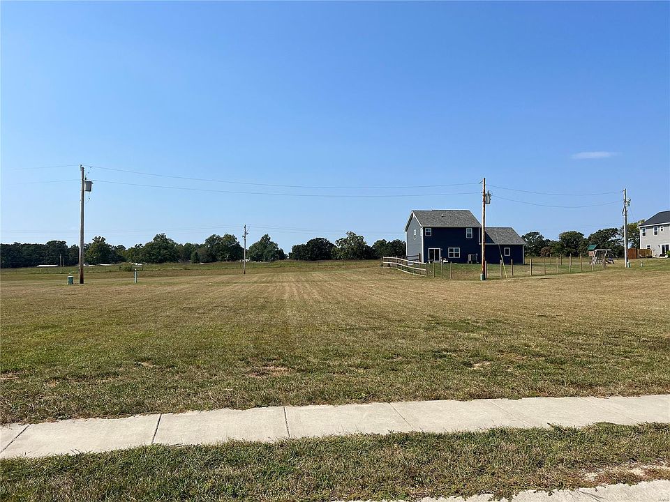 2nd image of LOT Forteen Redbud Ct