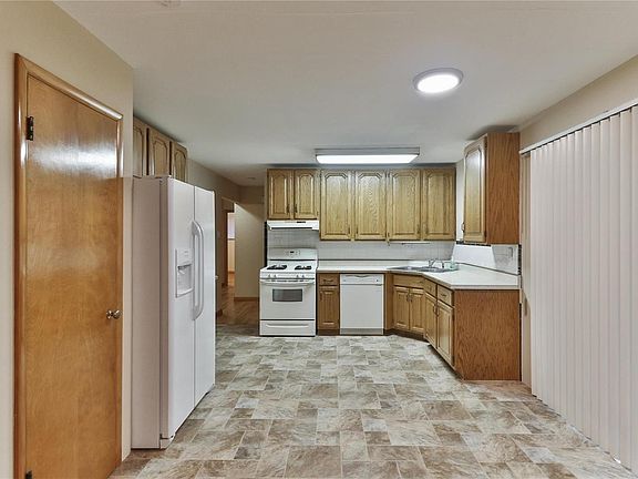 5th image of 7045 Laupher Ln