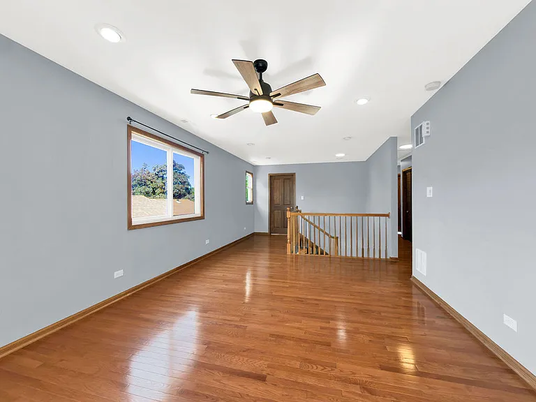 5845 S Sayre Ave — Photo 28