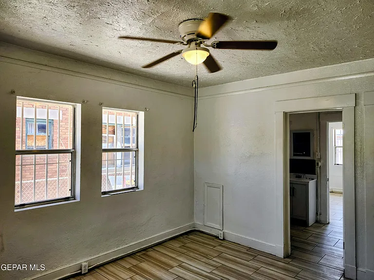 618 N Estrella St — Photo 31