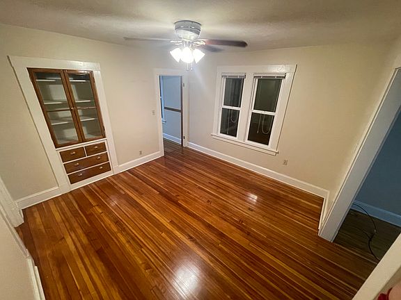 Dinning room, built in hutch