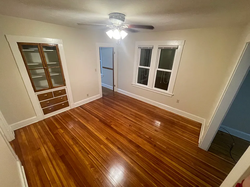 Dinning room, built in hutch