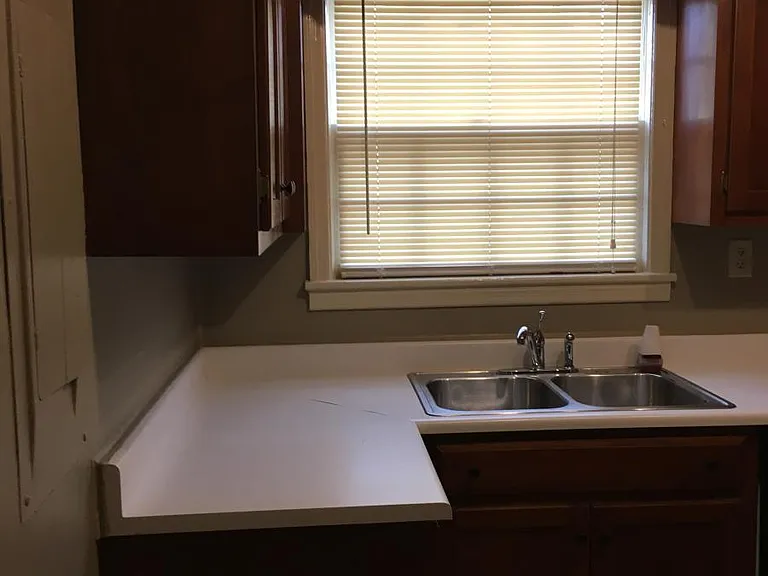 2403 Poincianna St SW — Photo 10