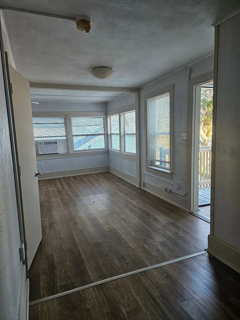 (First Month Free Rent) 1 Bedroom 1 Bath Located In Daytona Beach — Photo 2