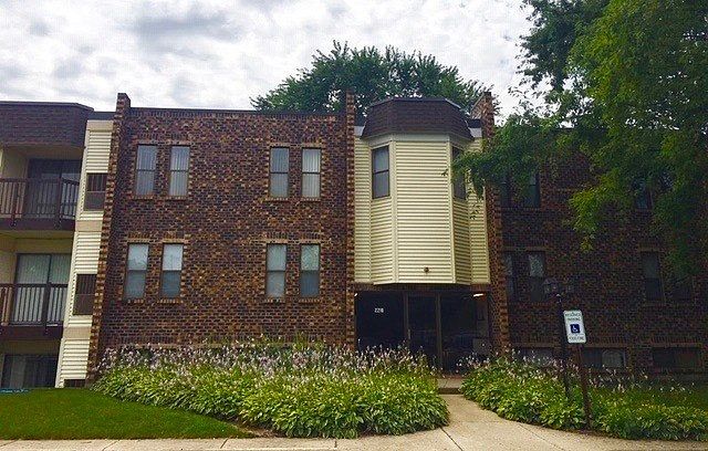 1st image of 2218 Country Club Dr APT 12