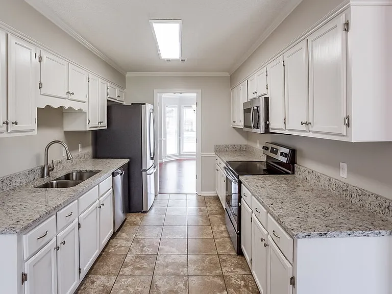 4378 Bunker Hill Dr — Photo 8