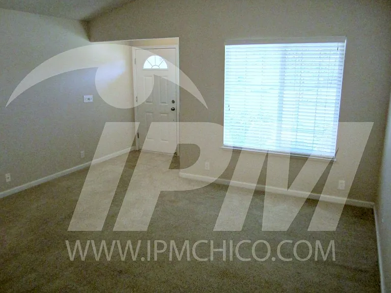2608 Doral Way — Photo 2