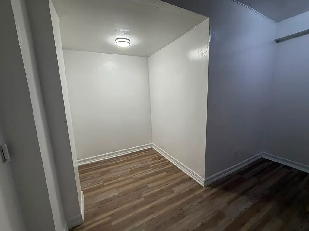 1 bed, 700 sqft, $2,762 — Photo 2