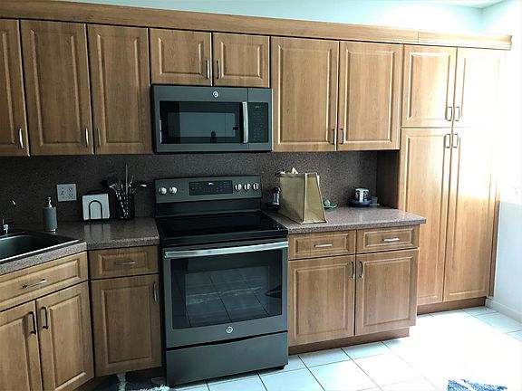 3rd image of 5275 Europa Dr APT D