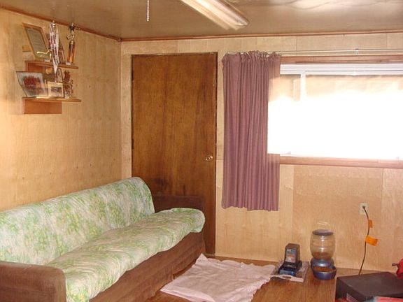 4th image of 131 Cammellia Ln