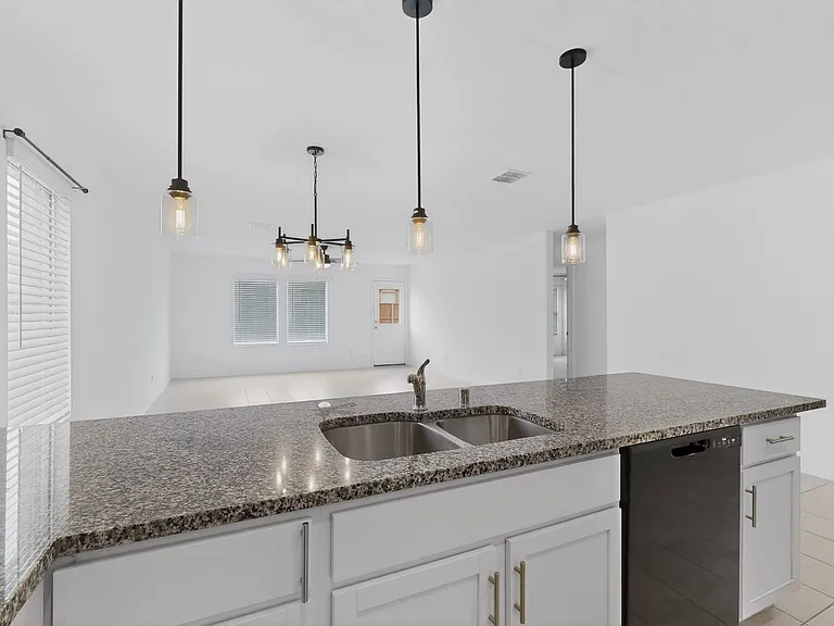 1430 Everett Gardens Way — Photo 16