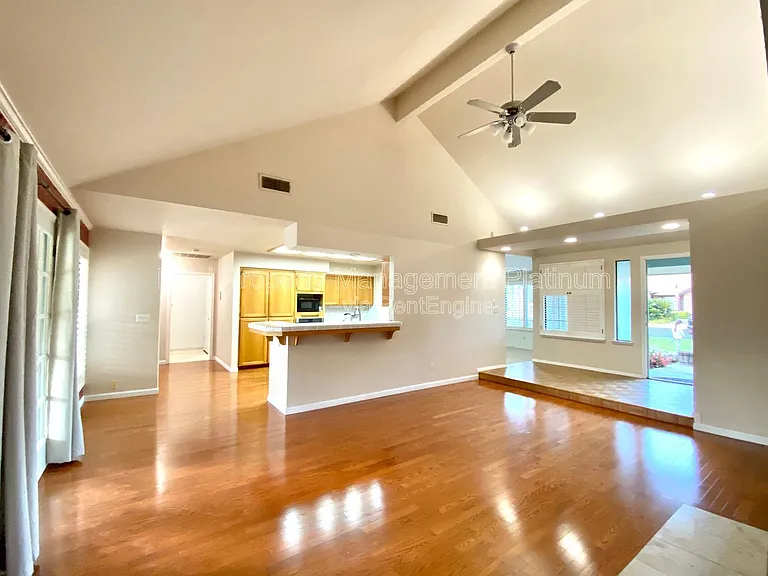 672 W Ellery Ave — Photo 6