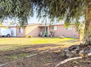 236 Dennis Dr, Clovis, CA