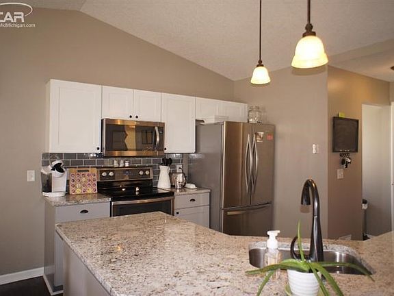 4th image of 4375 Kestrel Ln