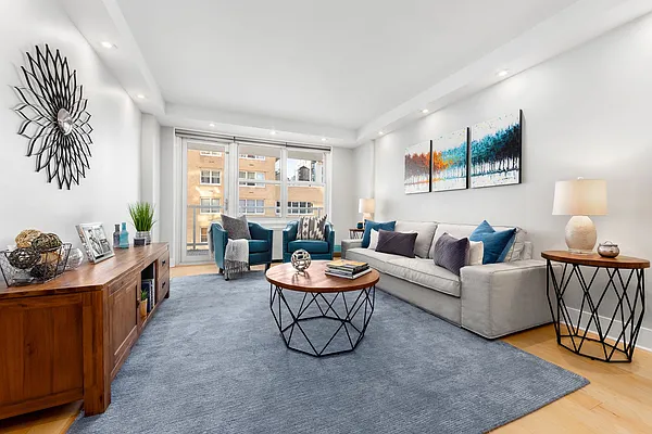 Sold by Compass | media 1