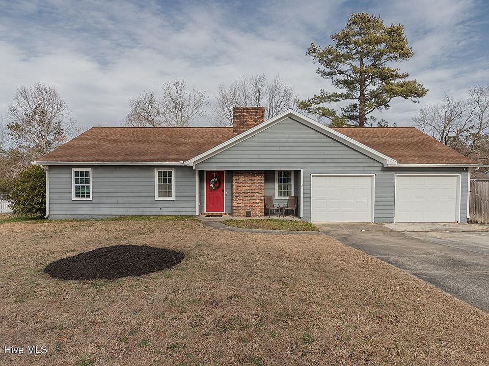 1st image of 2206 Bridle Trail