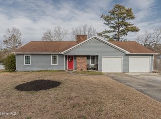 2206 Bridle Trl, Midway Park, NC 28544