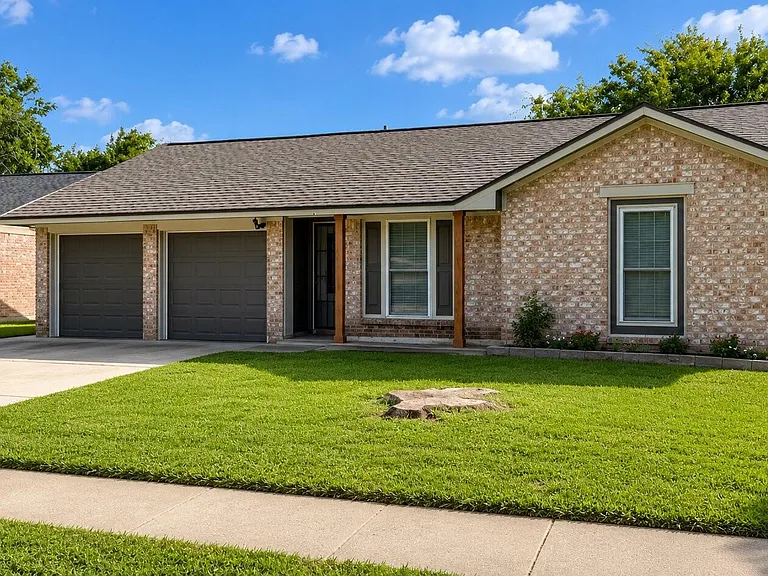 13638 Greenridge Dr — Photo 3