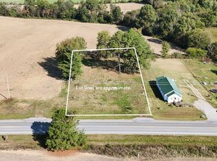 1389 IL Hwy 15, Fairfield, IL 62837