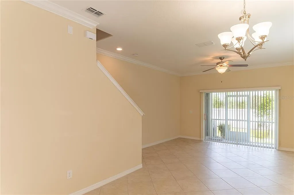 4 bed, 3.0 bath, 1612 sqft, $2,185 — Photo 3