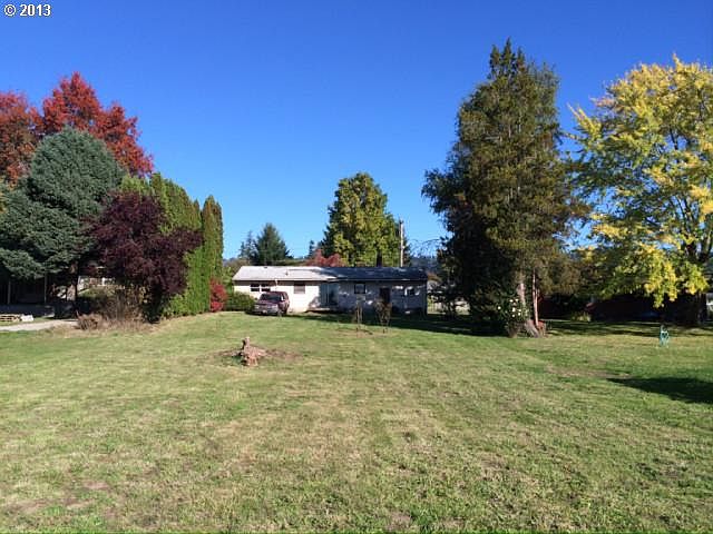 2nd image of 810 E Green Valley Dr