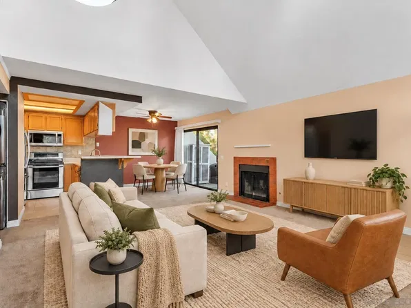 11865 Caminito Ronaldo Unit 200, San Diego, CA 92128