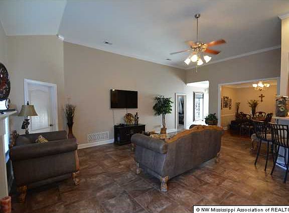 4th image of 1362 Arbor Lake Dr N