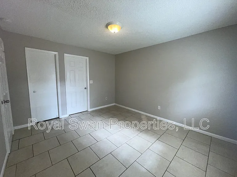124 Rebecca Ln — Photo 9