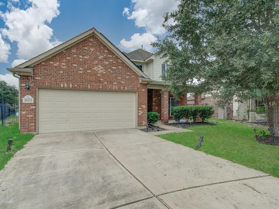 26211 Crystal Cove Ln