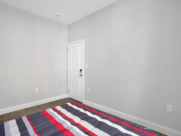 1807 Penrose Ave #1 — Photo 16