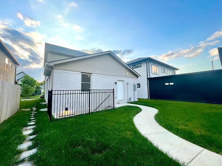 2845 Macpherson Ave #A — Photo 4