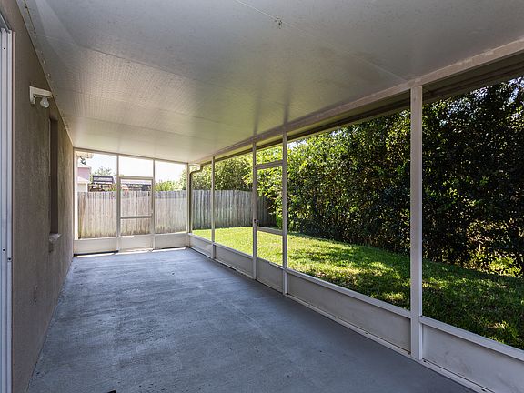 4th image of 14634 Saint Georges Hill Dr