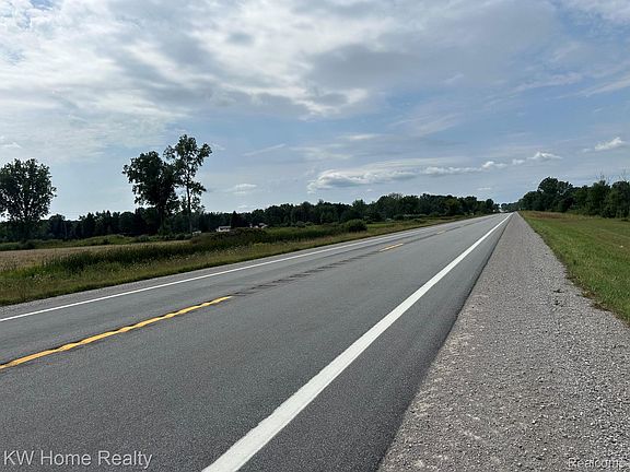 5th image of 2911 E Sanilac Rd