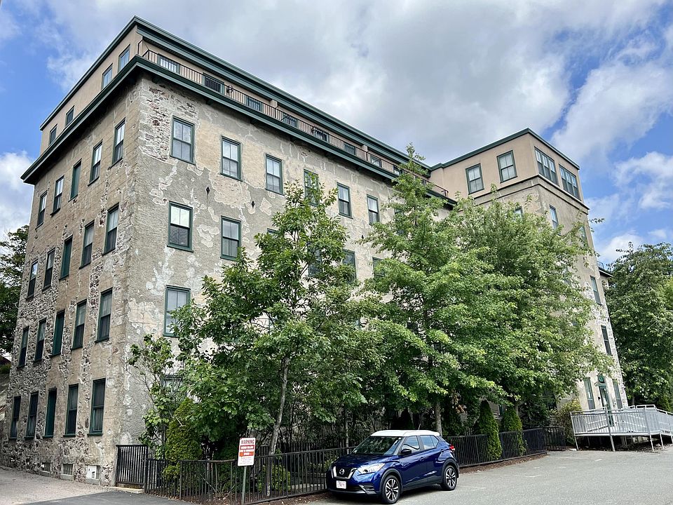 1st image of 426 Mount Hope St Unit 313