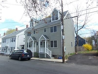 1st image of 25 Franklin St