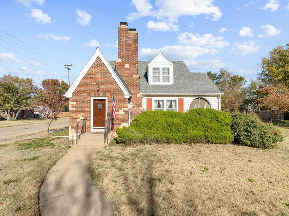 412 Sunset Dr, Salina, KS 67401