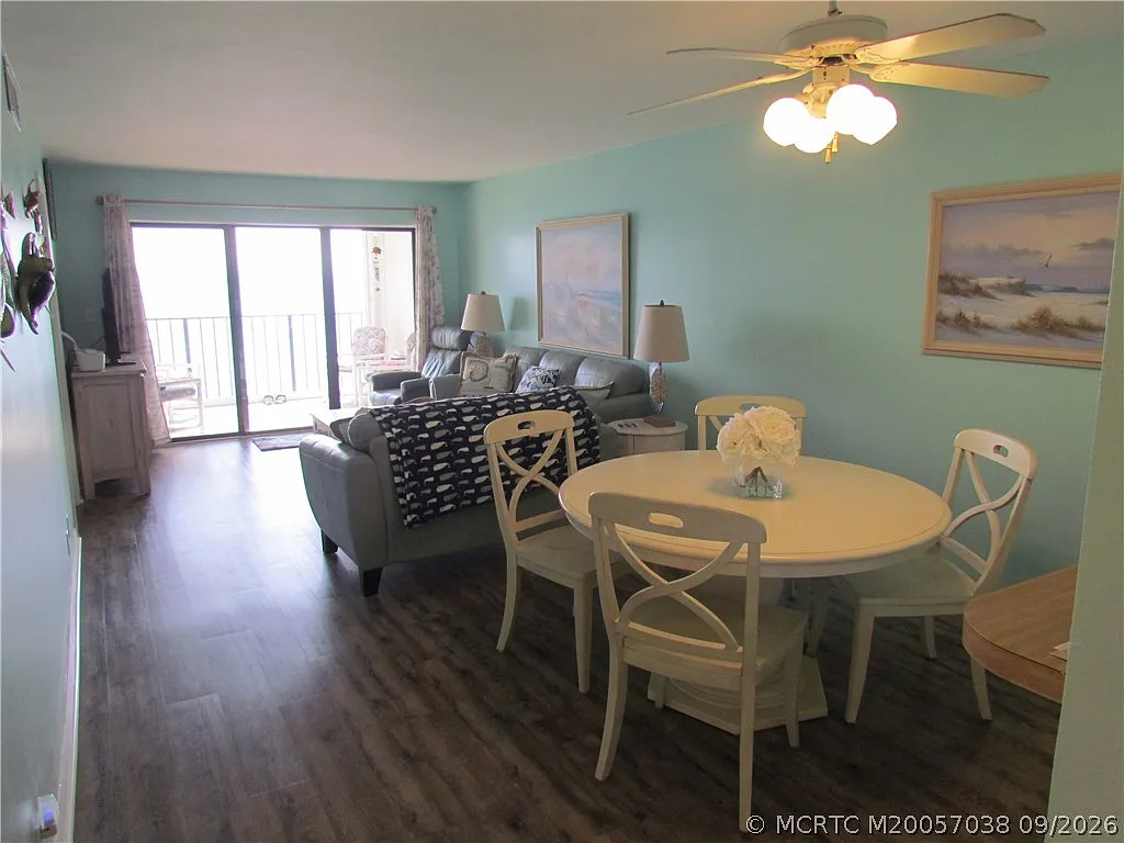 2 bed, 2.0 bath, 1053 sqft, $2,400 — Photo 4