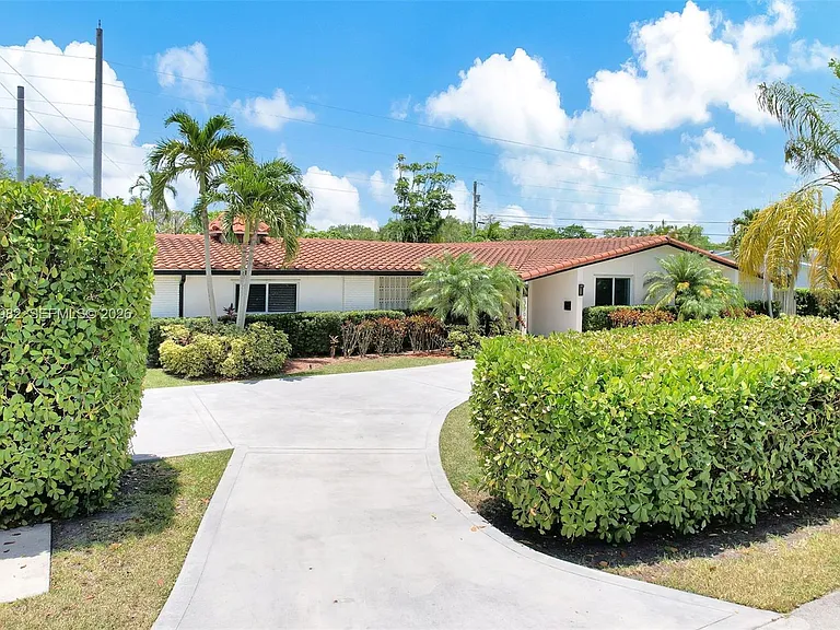7700 SW 139th Ter — Photo 34