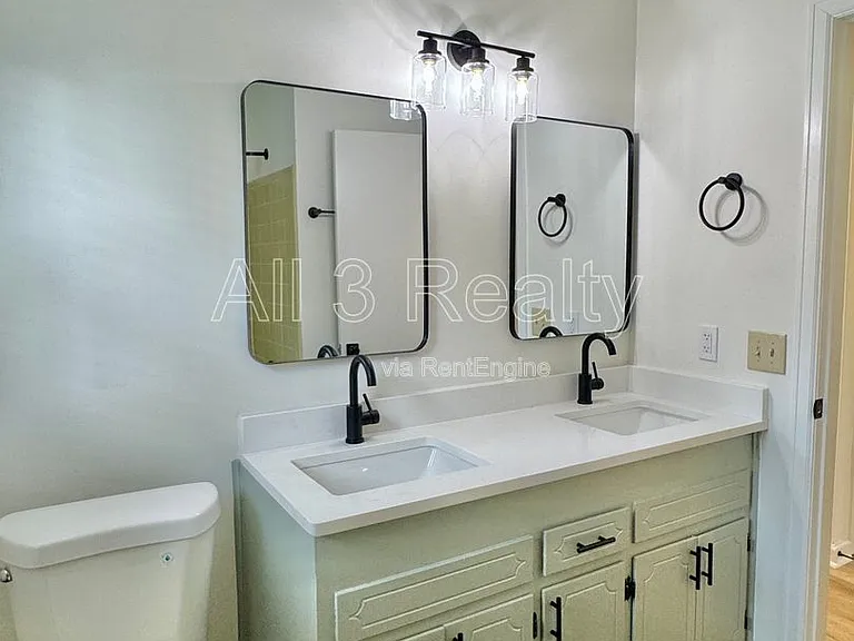 713 Dubuque Dr — Photo 26