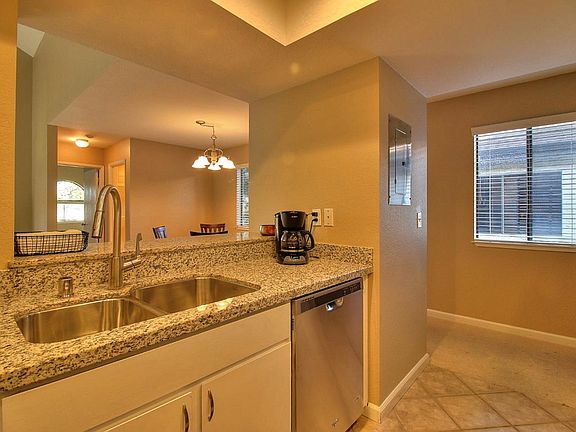 5th image of 478 N Winchester Blvd APT 6