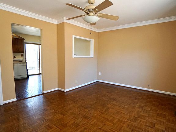5th image of 193 Tanglewood Ln